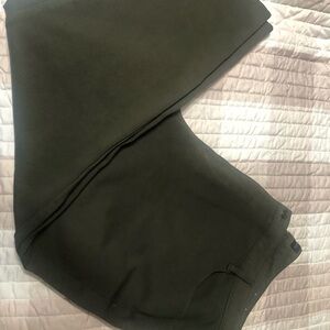 Talbots size 22WP Dark Olive Green 5-Pocket Jegging in excellent condition!